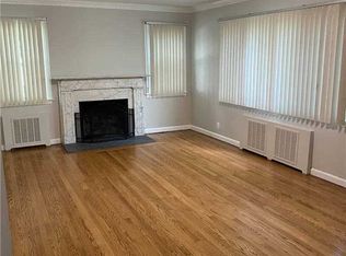 109 I.u. Willets Rd #1, Albertson, NY 11507