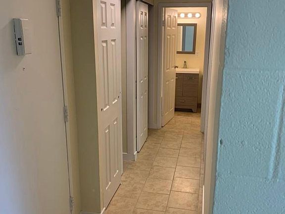 5th image of 106 22nd Ave #301