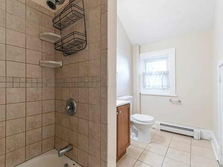 291-293 Nassau St #111 — Photo 16