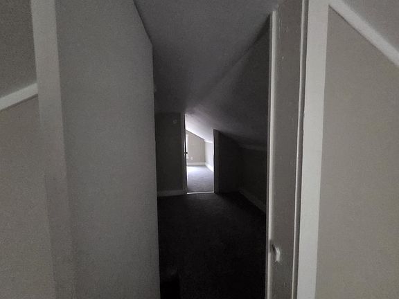 5th image of 524 S Greer St