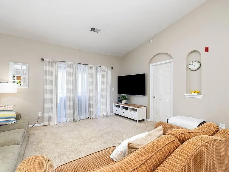 350 S Wildwood Dr #A29 — Photo 2