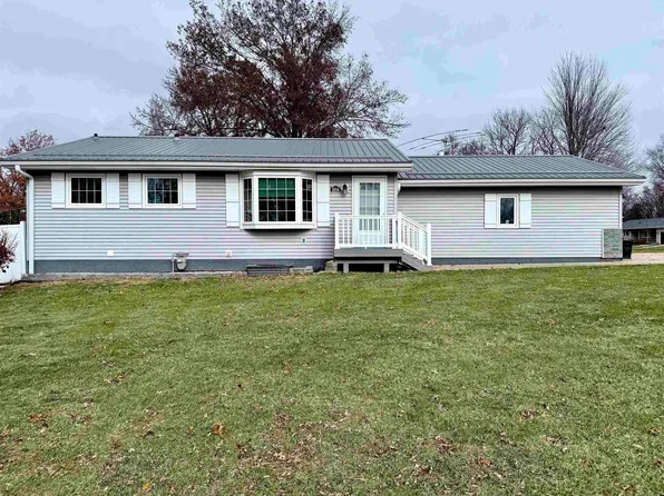 3004 San Salvador Dr, Waterloo, IA 50702