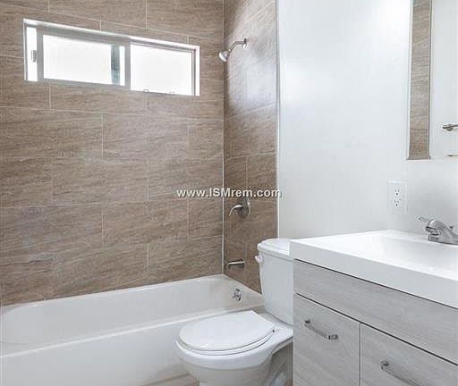 2nd image of 1222 W 39th St #4207775