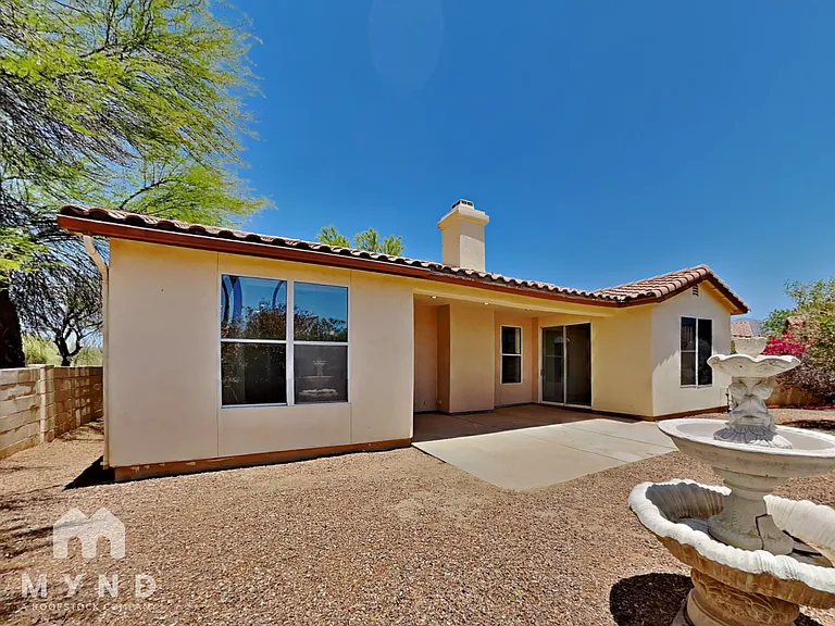 3434 W Desert Bend Loop — Photo 24