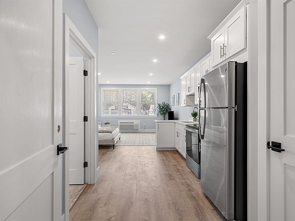 2nd image of 238 Lafayette Rd #105