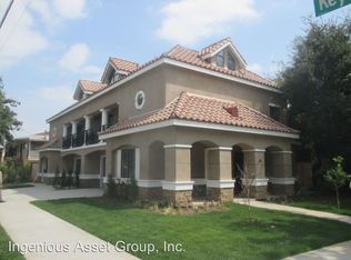 118 S Meridith Ave, Pasadena, CA 91106