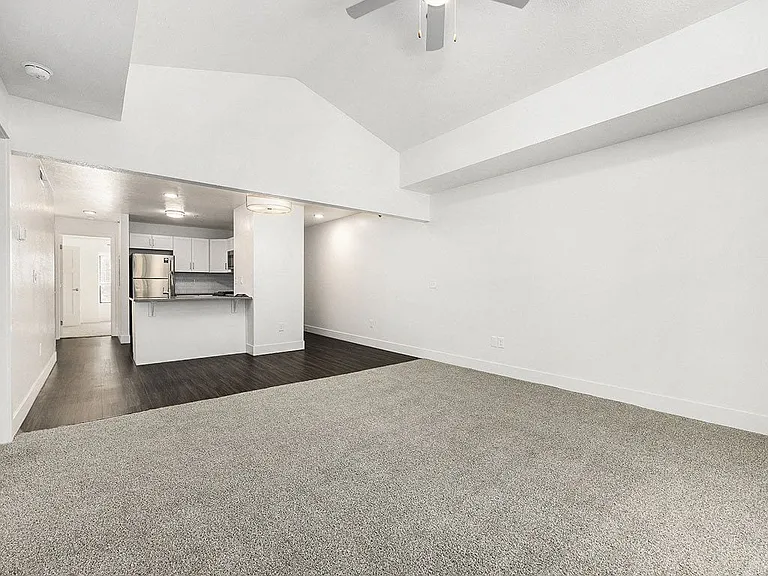 Byron Lakes Apartments — Photo 114