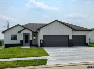 18609 Patrick Ave, Elkhorn, NE 68022