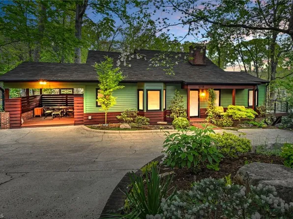 1715 Buena Vista Rd, Winston Salem, NC 27104