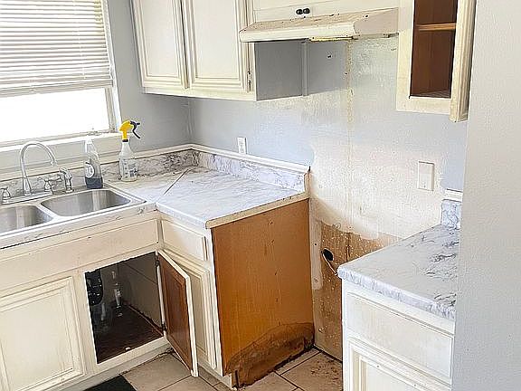 3rd image of 4855 Sulley Dr