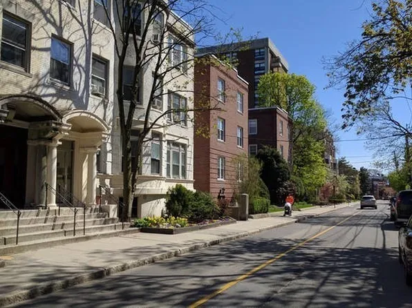 75 Park St APT B, Brookline, MA 02446