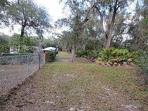 5th image of 5701 NE 167th Ct