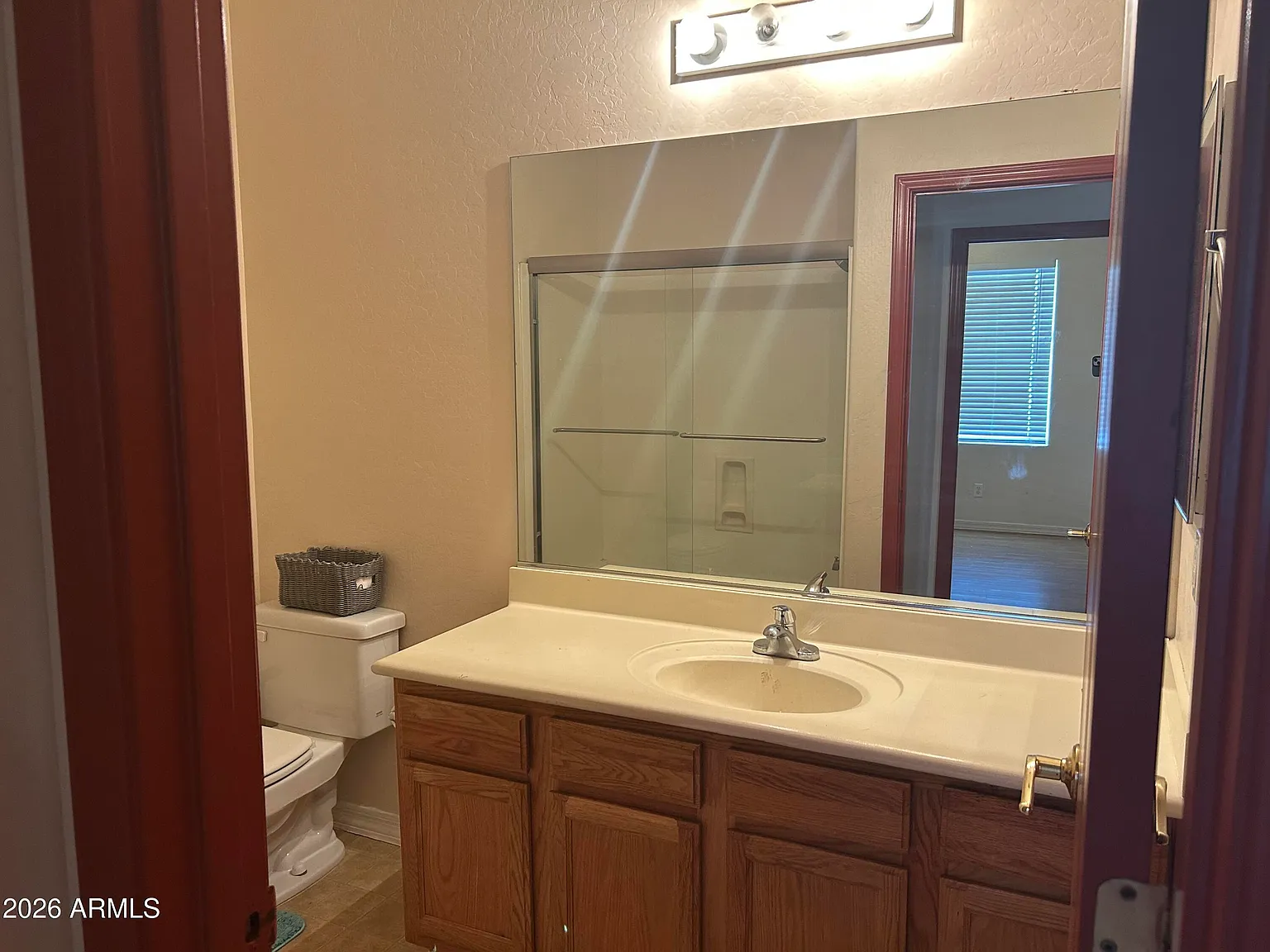 3 bed, 2.0 bath, 1007 sqft, $1,700 — Photo 3