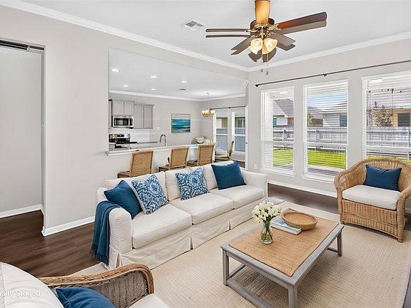 4th image of 7307 Rosado Dr