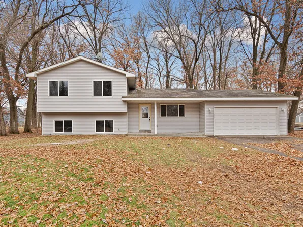 1107 17th St N, Princeton, MN 55371