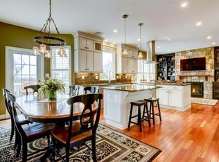 29 Oak Tavern Cir, Branchburg, NJ 08876