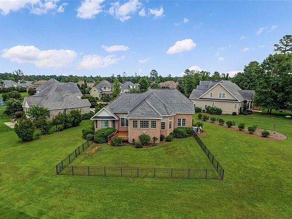 4th image of 207 Oak Branch Ct