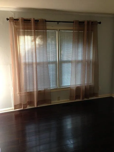 2 bed, 800 sqft, $1,500 — Photo 4