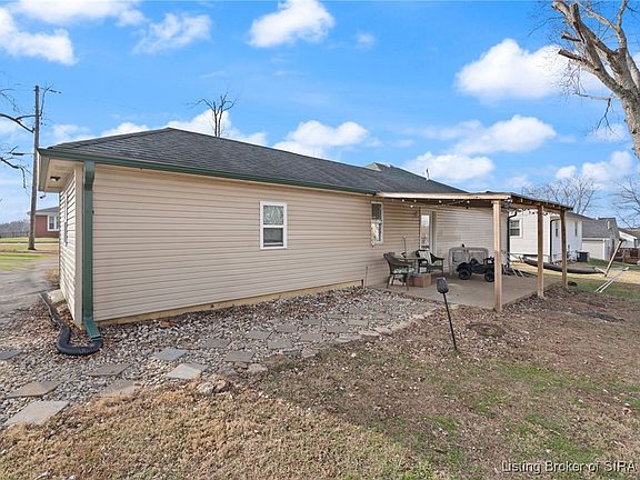 5th image of 406 Grandview Drive
