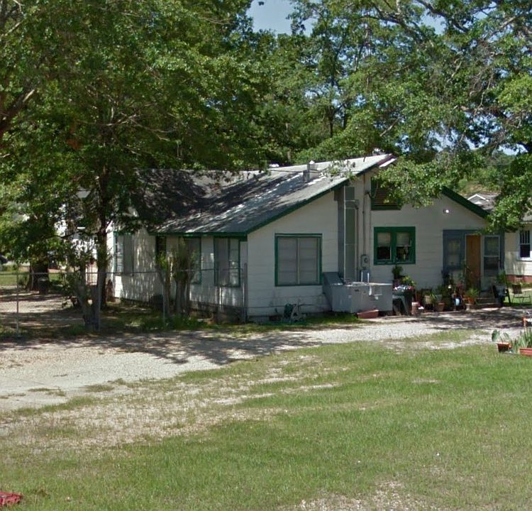 2nd image of 1204 Mount Holly Rd