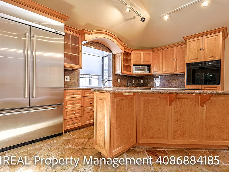722 Bantry Ct — Photo 8