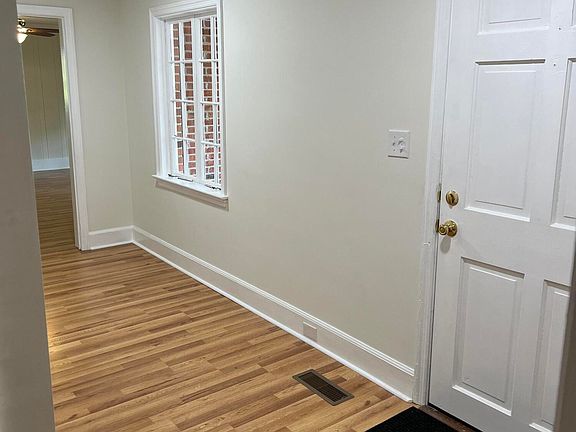 3rd image of 403 N Thompson Street