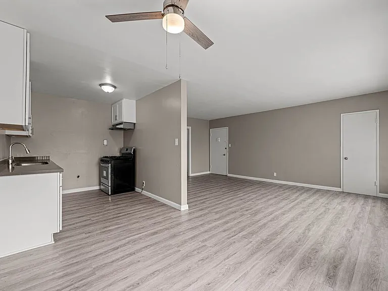 3845 Potomac Ave #11 — Photo 10