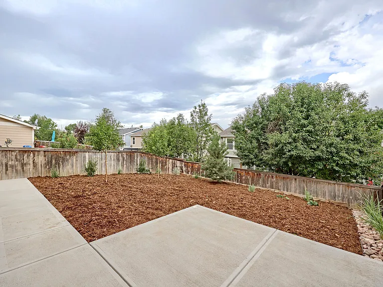 5744 Raleigh Cir — Photo 17