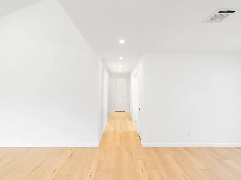 6423 Coachwood Dr — Photo 31