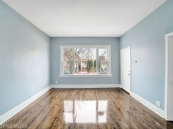 3rd image of 4903 W 28th St