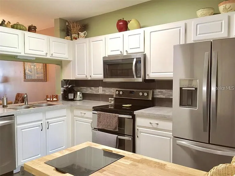 2454 Lake Woodberry Cir — Photo 4
