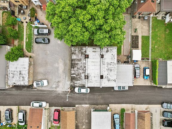 5th image of 218-222 Joliet Way