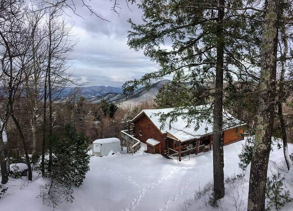 2nd image of 4905 Wade Rd