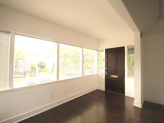 4th image of 2201 Octavia St #2