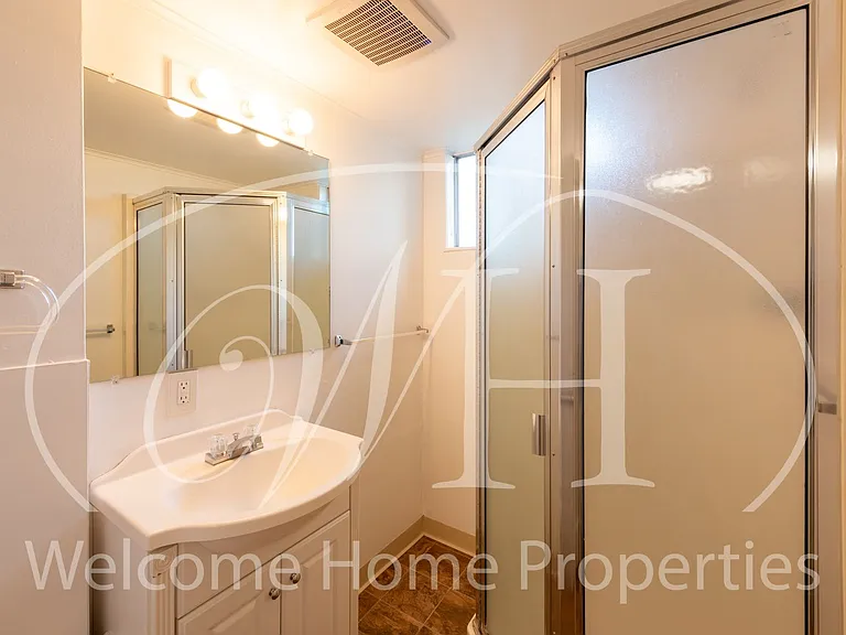 43 NE Ash Ave — Photo 12