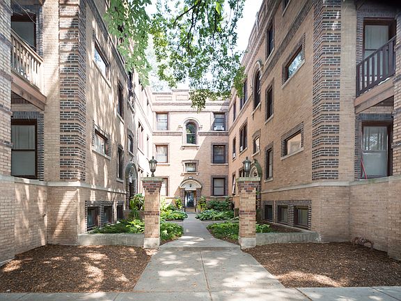 2nd image of 5447-57 S Woodlawn Ave #5455-3