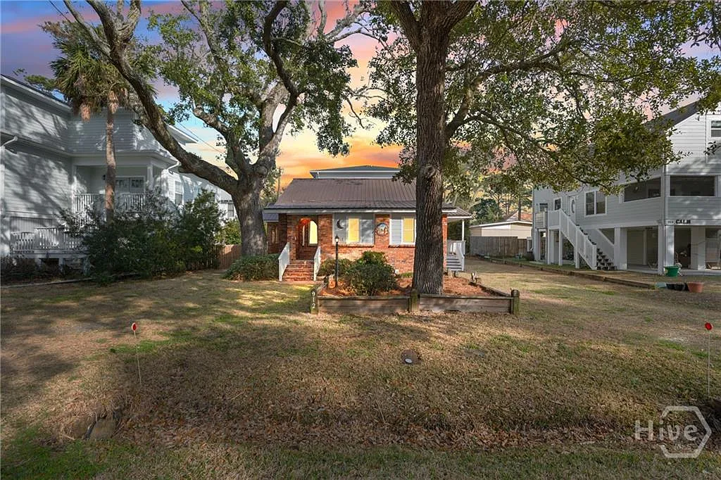 3 bed, 1428 sqft, $2,800 — Photo 1