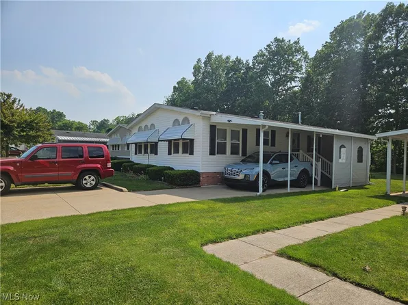 224 C St, Navarre, OH 44662