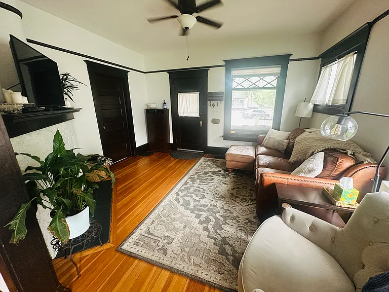 1112 Palmer Park Blvd — Photo 5