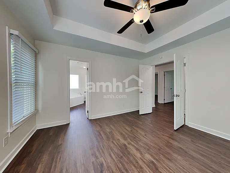 135 Lonetree Dr — Photo 14