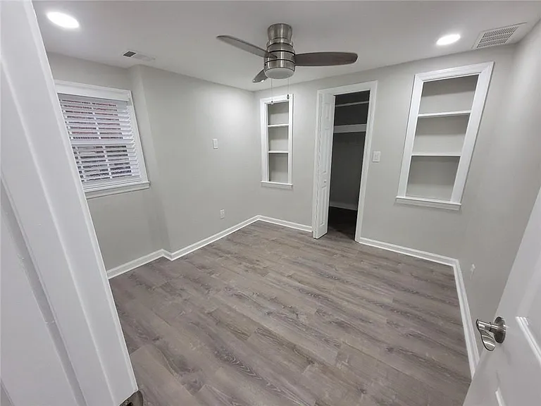 1896 Ridgewood Dr #5 — Photo 4