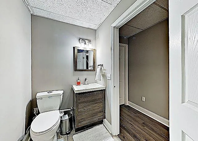 390 Oakview Park Rd — Photo 24