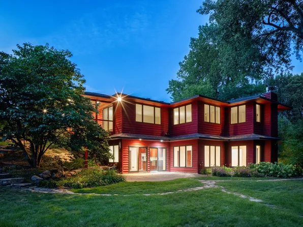 33 Apple Orchard Rd, White Bear Lake, MN 55110