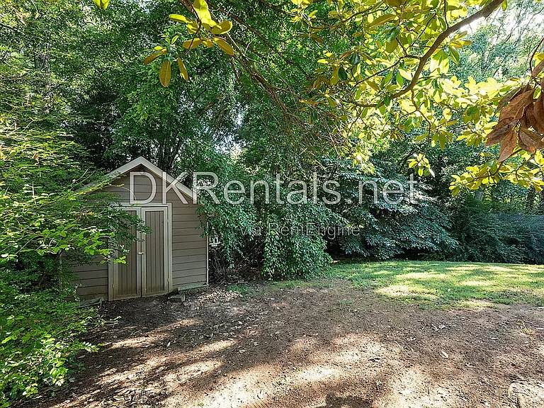114 Eagle Glen Dr — Photo 35