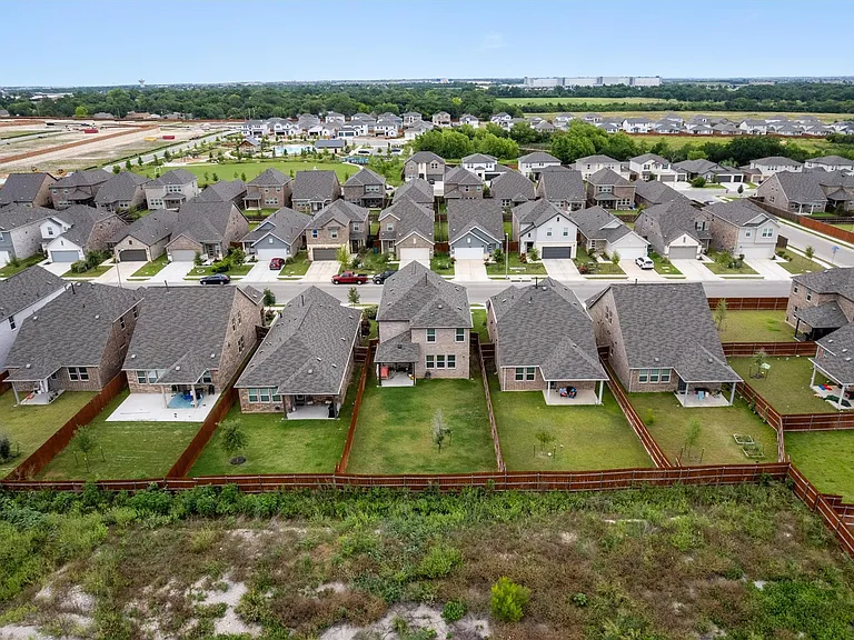 1617 Purple Martin Dr — Photo 35