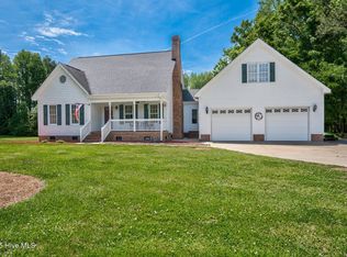 1576 Cheves Rd, Zebulon, NC 27597