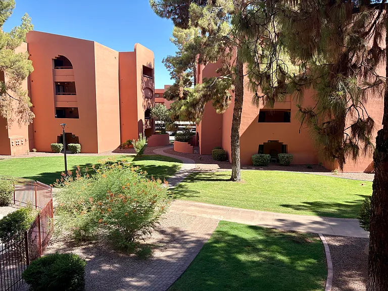 12222 N Paradise Village Pkwy S #213A — Photo 5