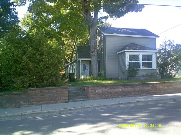 812 Maple St, Petoskey, MI 49770