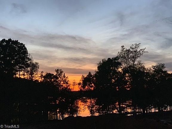 4th image of 265 Lakefront Dr