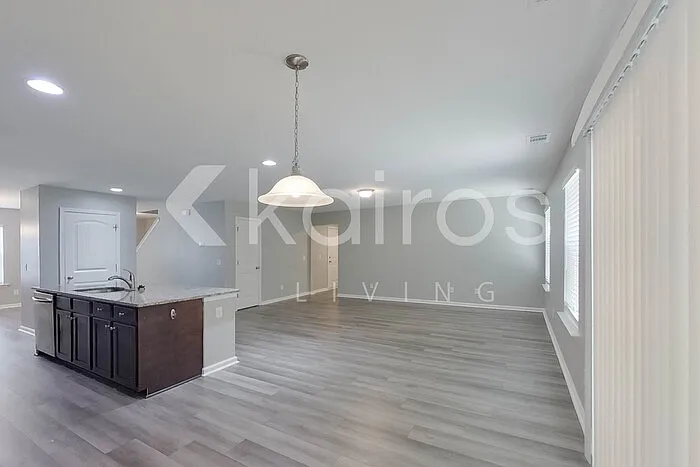 128 Bluff Rd — Photo 7